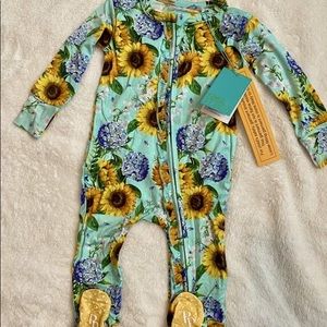 Posh peanut Sunny footie